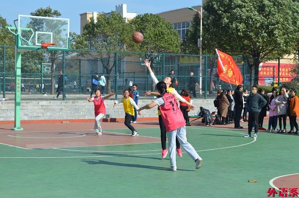 必威西汉姆联迎新女子篮球赛圆满结束