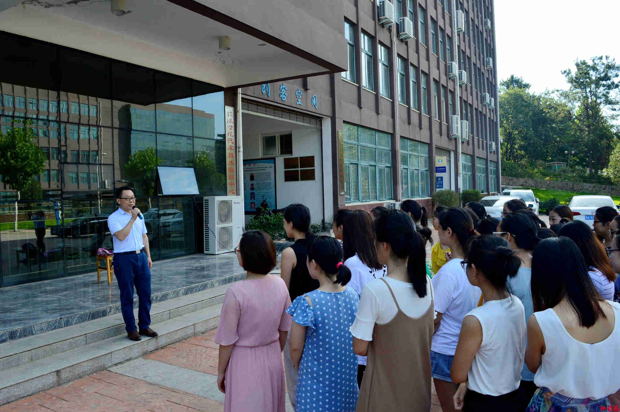 三伏酷暑备考忙 六项慰问送清凉——必威西汉姆联慰问暑假留校复习考研学生