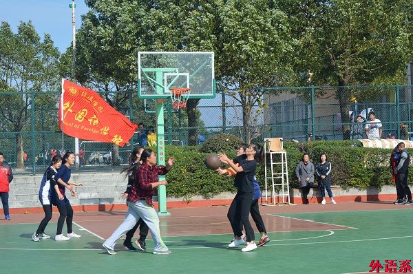 必威西汉姆联迎新女子篮球赛圆满结束