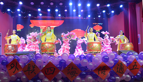 必威西汉姆联“外联四海 语通五洲”新年晚会圆满落幕